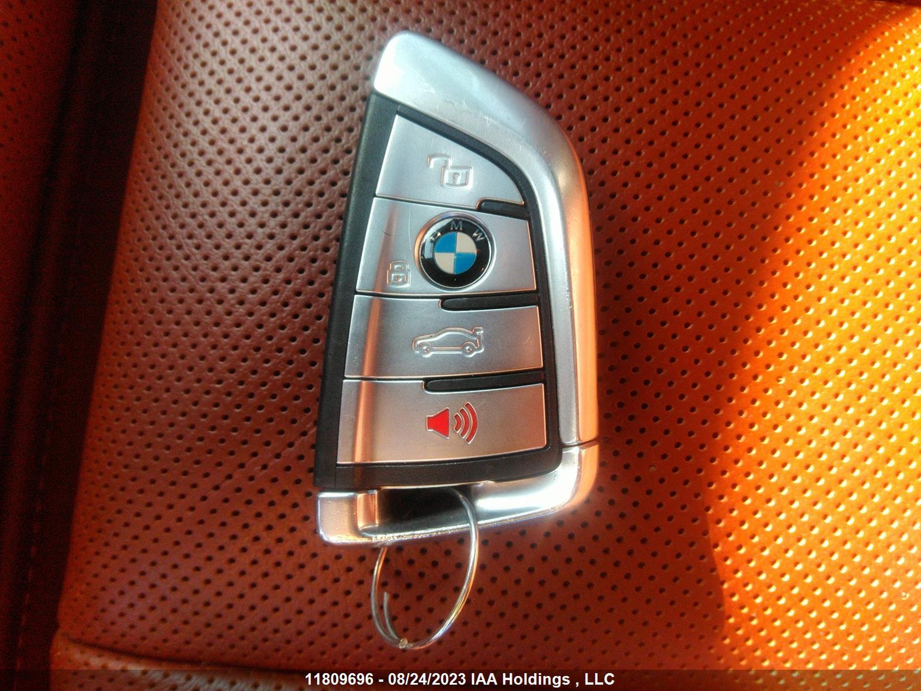 Photo 10 VIN: WBAGV8C03LBP49018 - BMW 8ER 