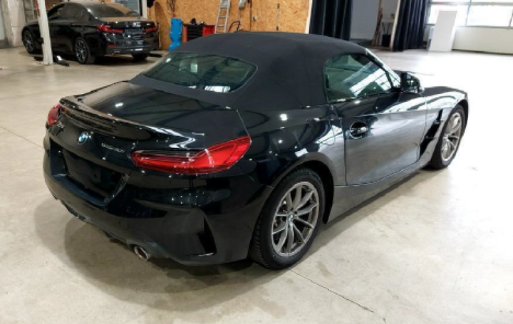 Photo 2 VIN: WBAHF31040WY08458 - BMW Z4 