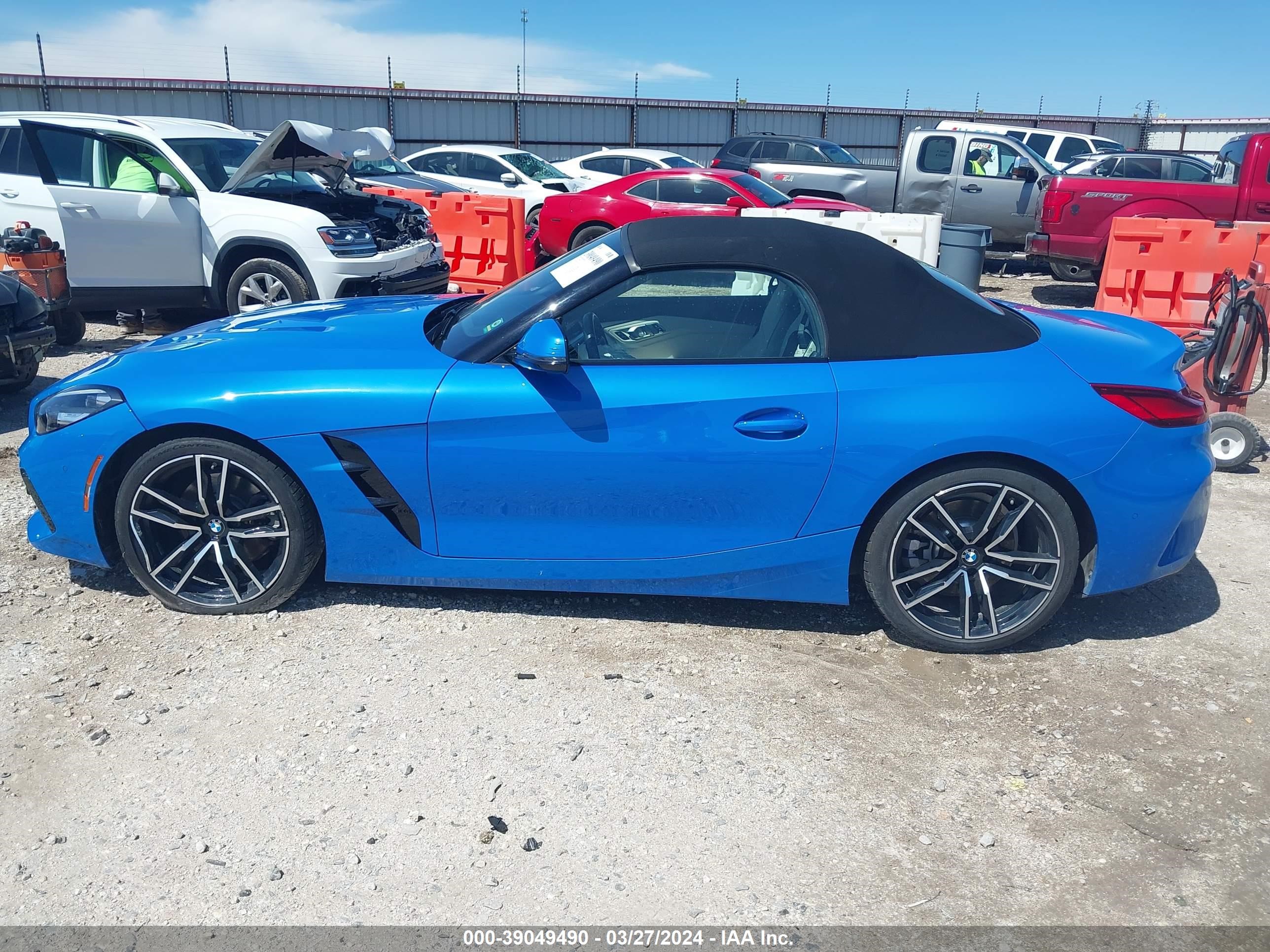 Photo 13 VIN: WBAHF3C52KWW22459 - BMW Z4 