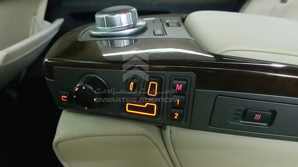 Photo 17 VIN: WBAHN01080DK90805 - BMW 750LI 