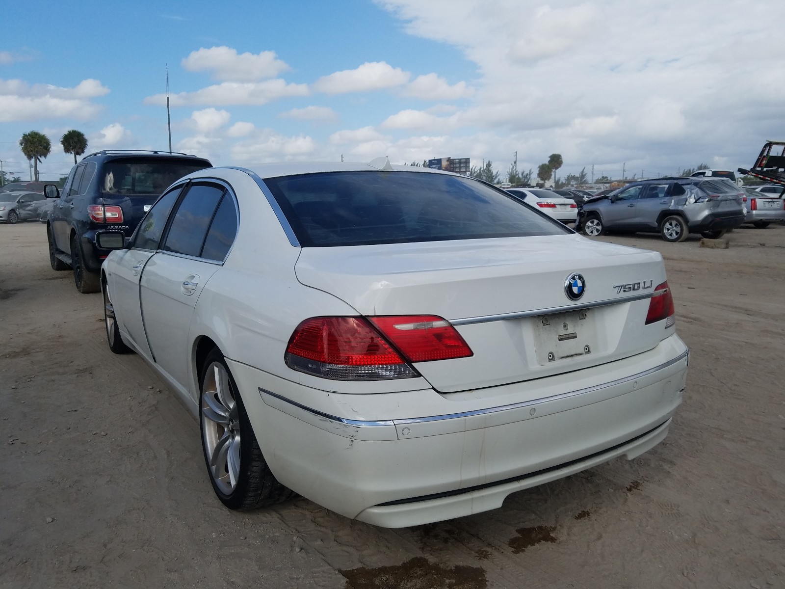 Photo 2 VIN: WBAHN83557DT67048 - BMW 750 