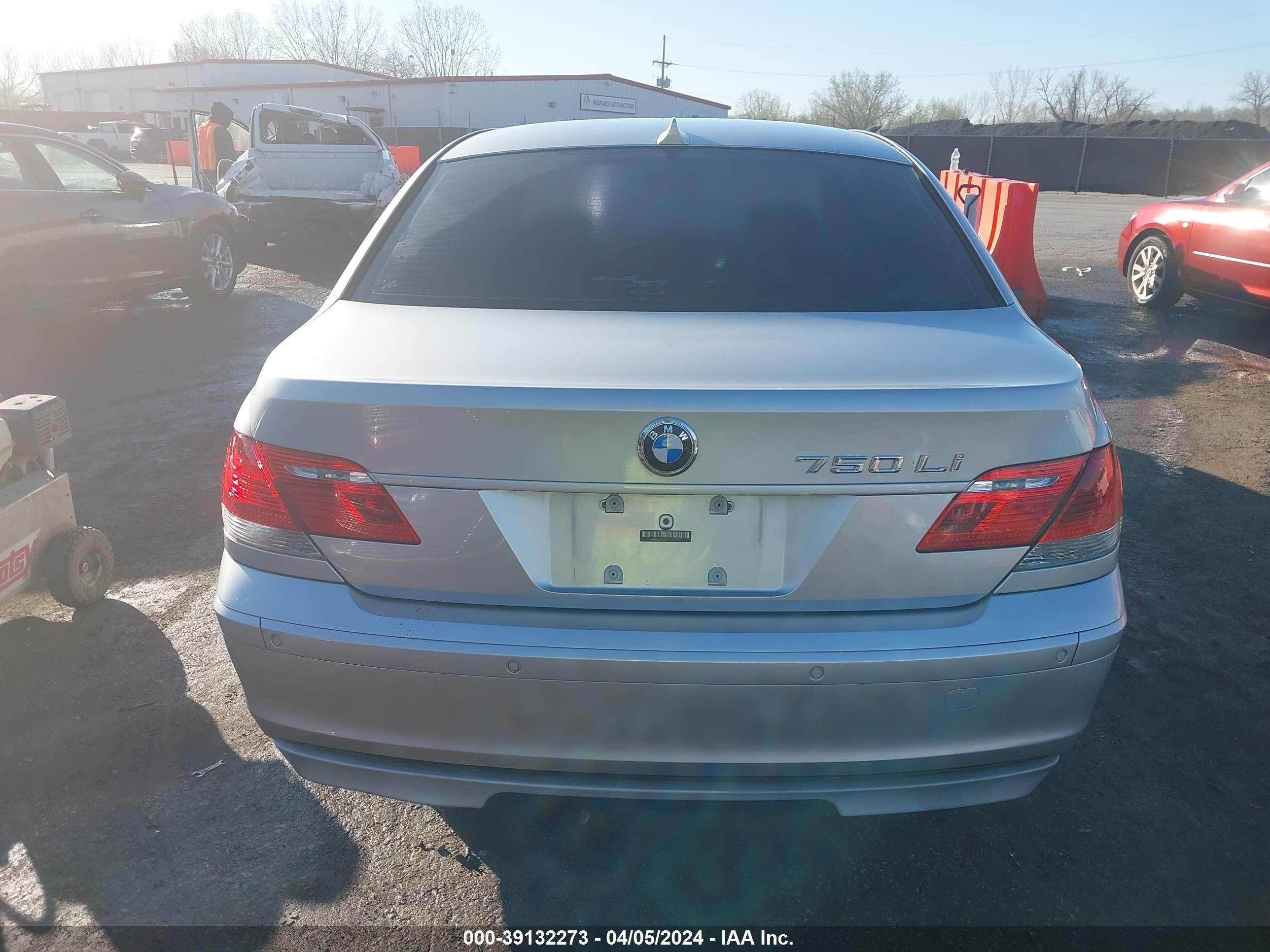 Photo 16 VIN: WBAHN83576DT64229 - BMW 7ER 