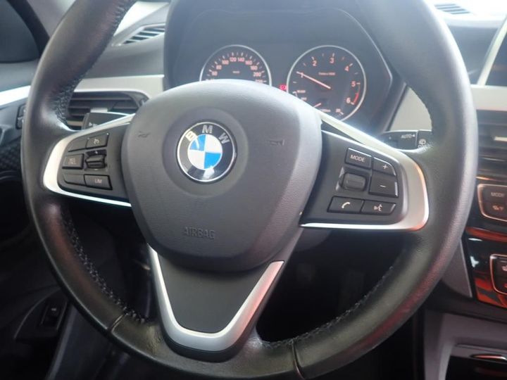 Photo 10 VIN: WBAHT510X05K73520 - BMW X1 