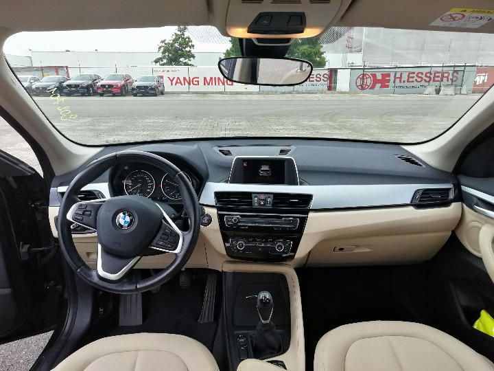 Photo 27 VIN: WBAHT510X0P902701 - BMW X1 SUV 