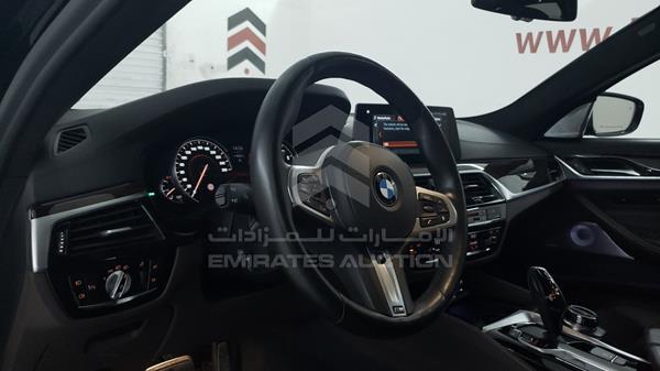 Photo 10 VIN: WBAJA5100JG876327 - BMW 530I 