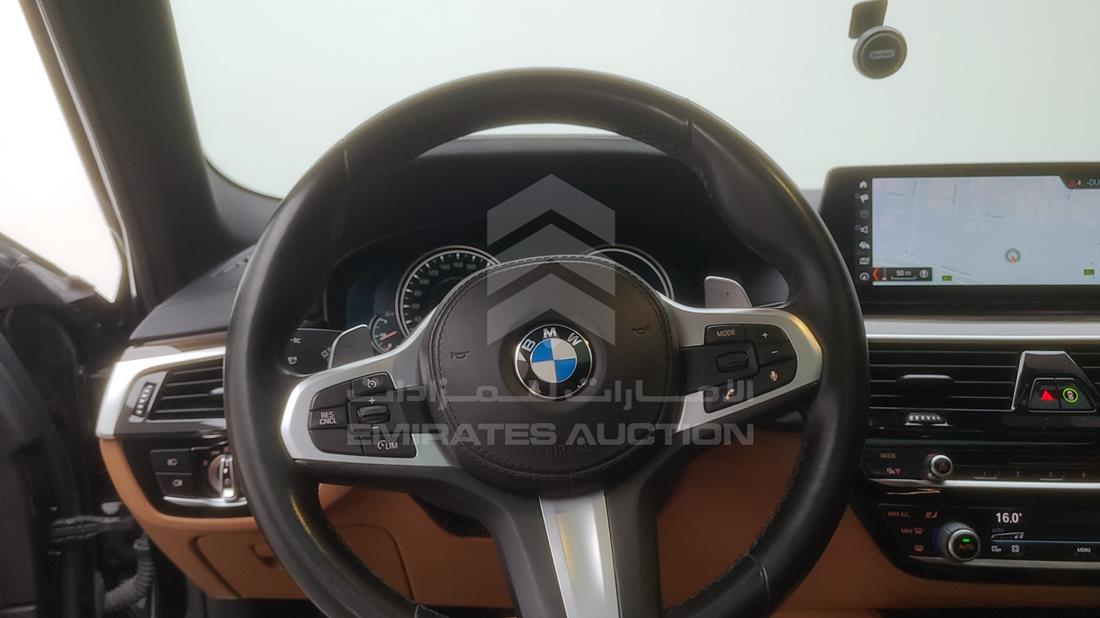 Photo 23 VIN: WBAJA5104JWA29805 - BMW 530I 