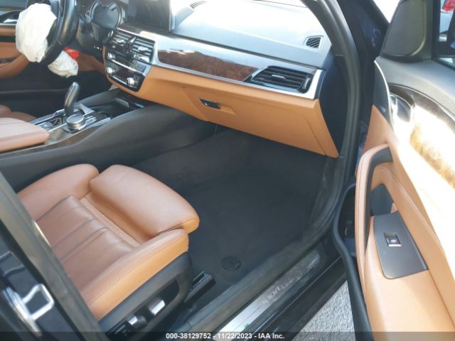 Photo 4 VIN: WBAJA5C33HG896105 - BMW 530I 