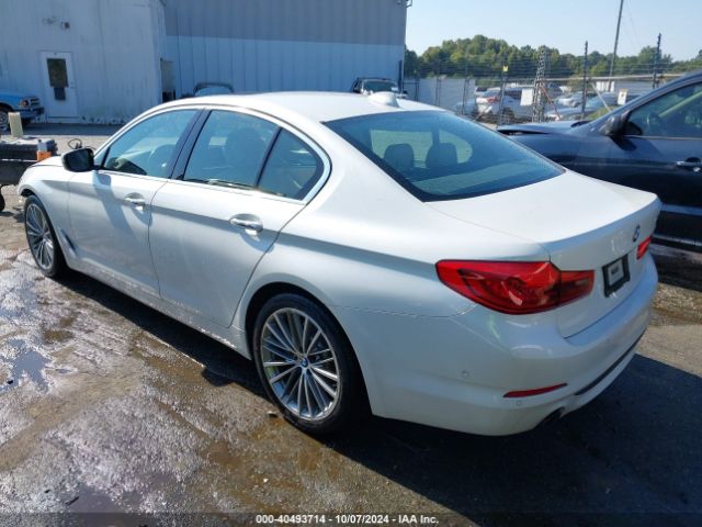 Photo 2 VIN: WBAJA5C34HG896274 - BMW 530I 