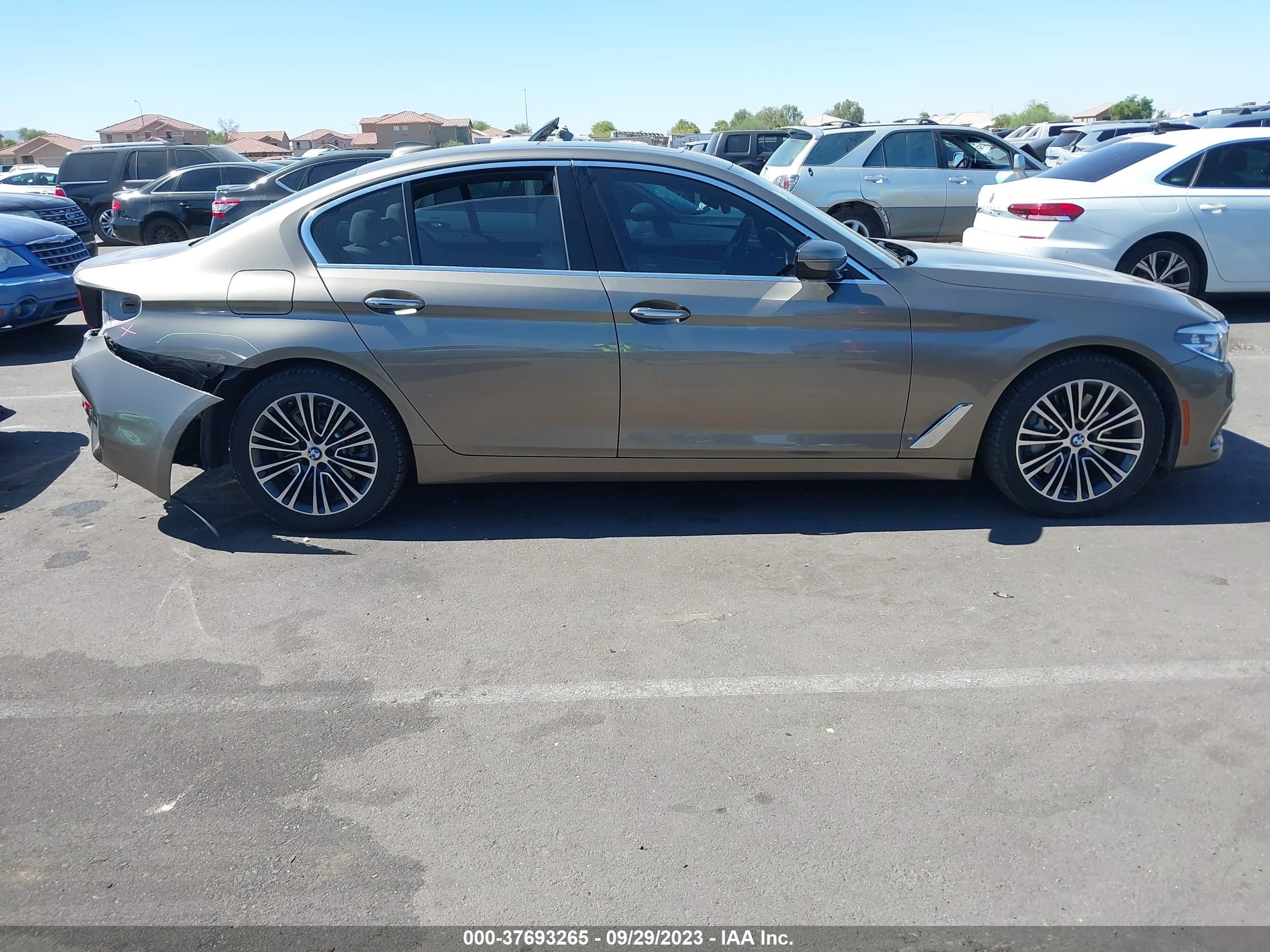 Photo 12 VIN: WBAJA5C36HG895725 - BMW 5 SERIES 