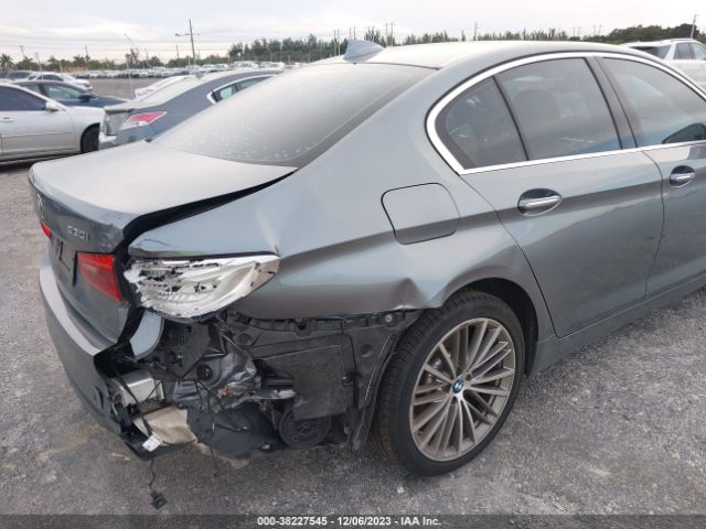 Photo 5 VIN: WBAJA5C50JG898868 - BMW 530I 