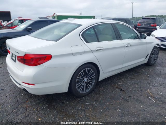 Photo 3 VIN: WBAJA5C50JWA36095 - BMW 530I 