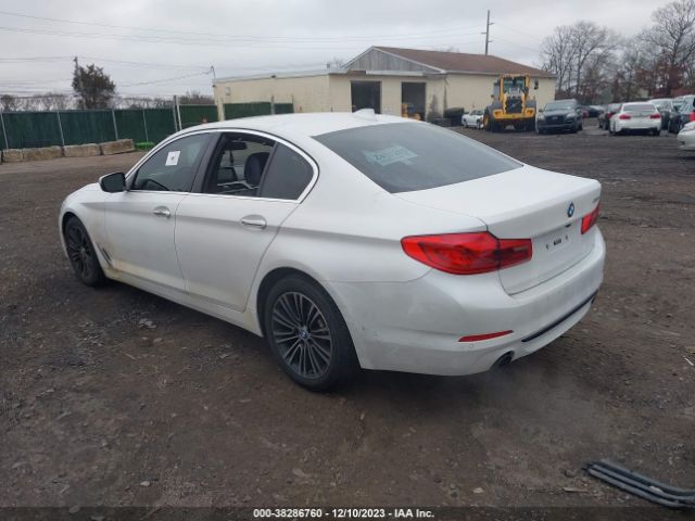 Photo 2 VIN: WBAJA5C52JWA38012 - BMW 530I 