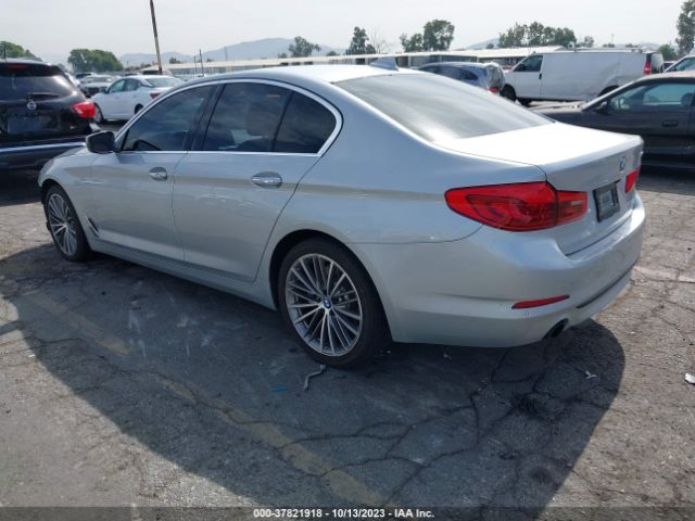 Photo 2 VIN: WBAJA5C53JWA37516 - BMW 530 