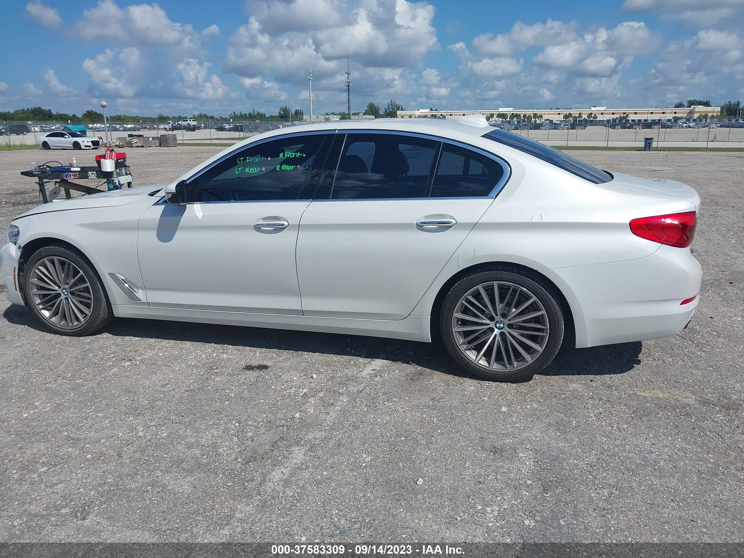 Photo 13 VIN: WBAJA5C53JWA57281 - BMW 5 SERIES 