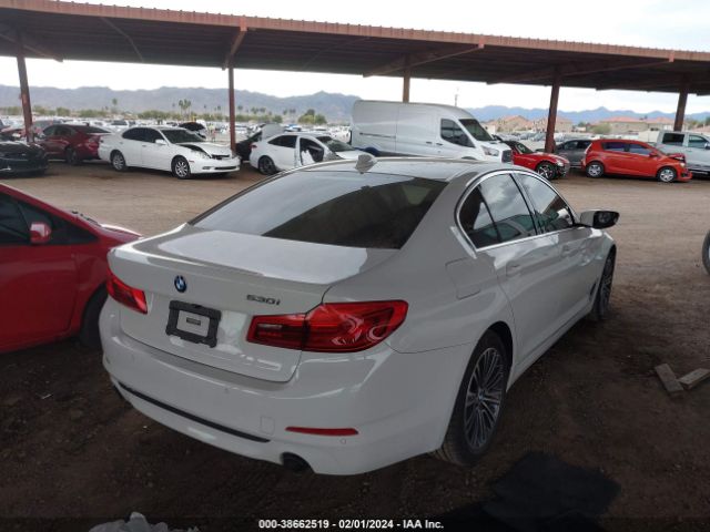 Photo 3 VIN: WBAJA5C53KWW09926 - BMW 530I 