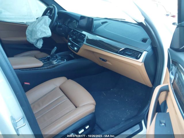 Photo 4 VIN: WBAJA5C55KWW44760 - BMW 530I 