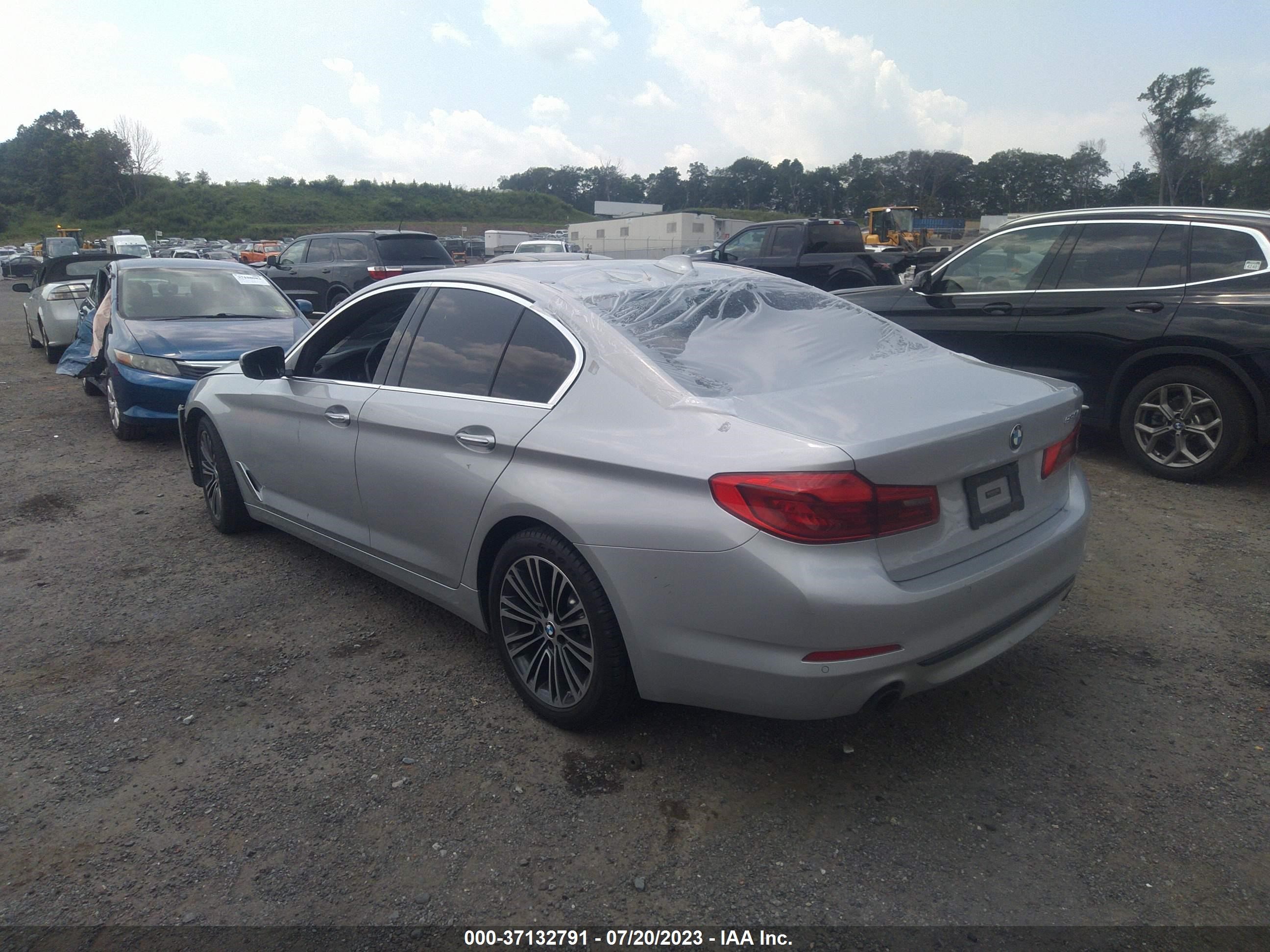 Photo 2 VIN: WBAJA5C57JG898589 - BMW 5ER 