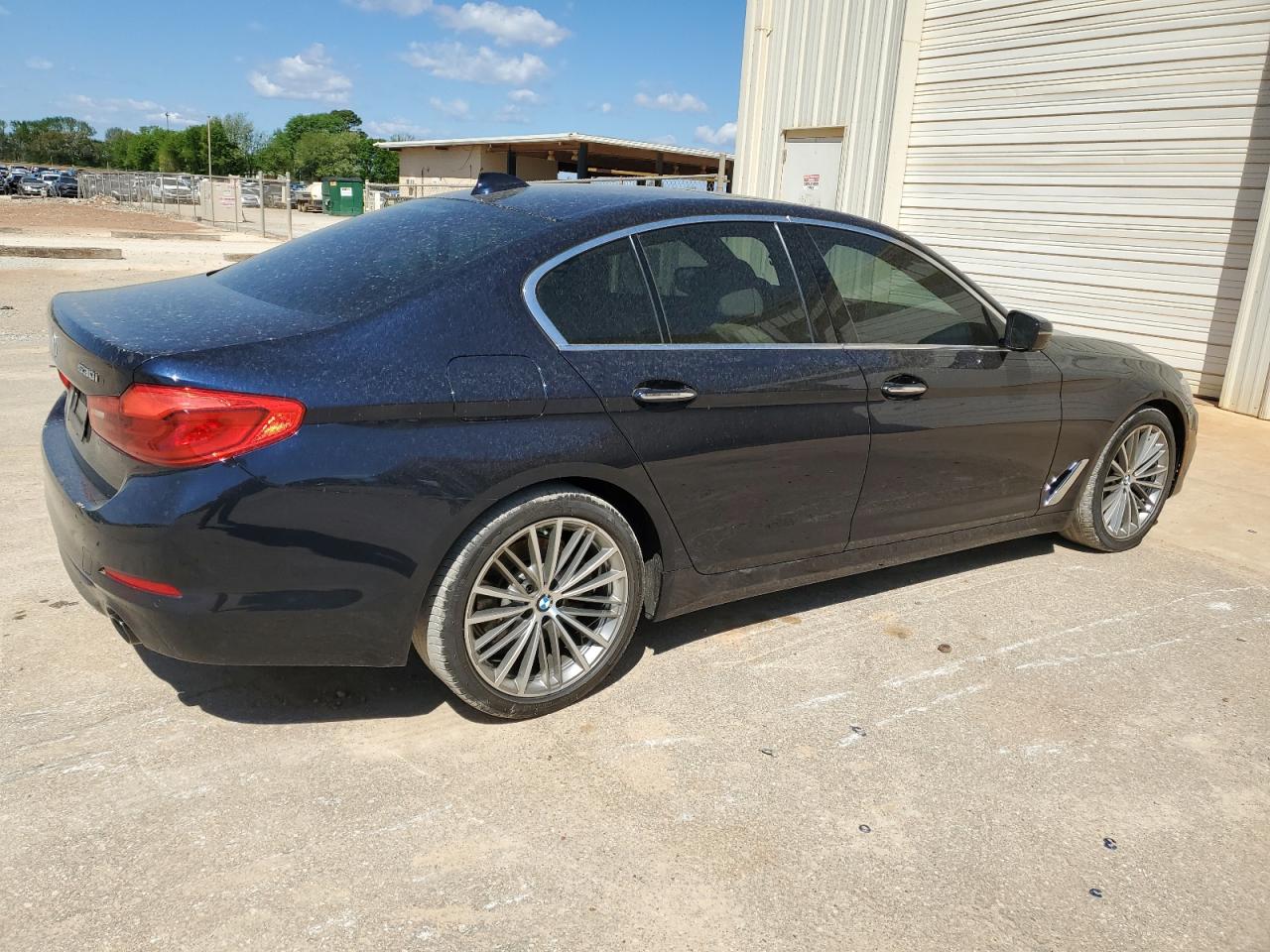 Photo 2 VIN: WBAJA5C57JWA38958 - BMW 530I 