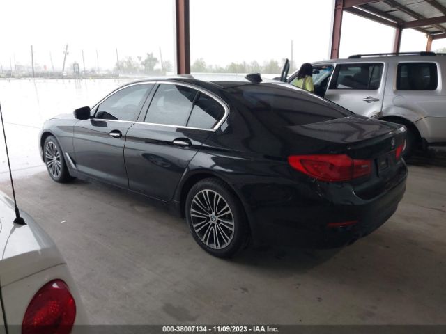 Photo 2 VIN: WBAJA5C5XJWA38582 - BMW 530I 