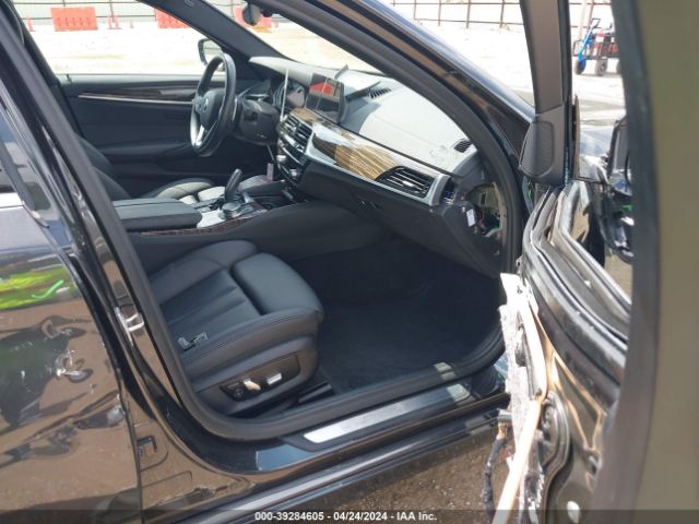 Photo 4 VIN: WBAJA5C5XJWA38856 - BMW 530I 