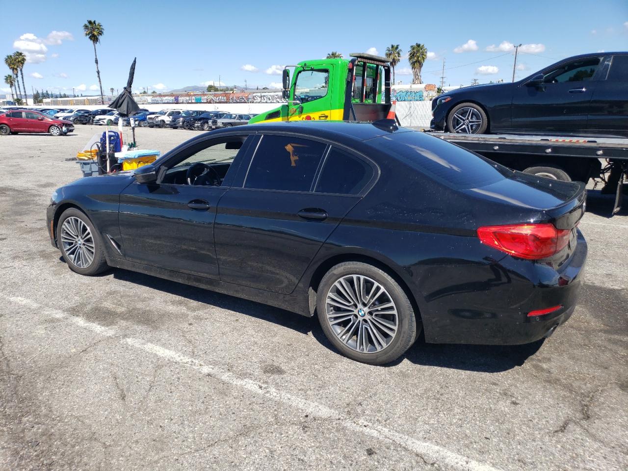 Photo 1 VIN: WBAJA5C5XJWA56581 - BMW 5ER 