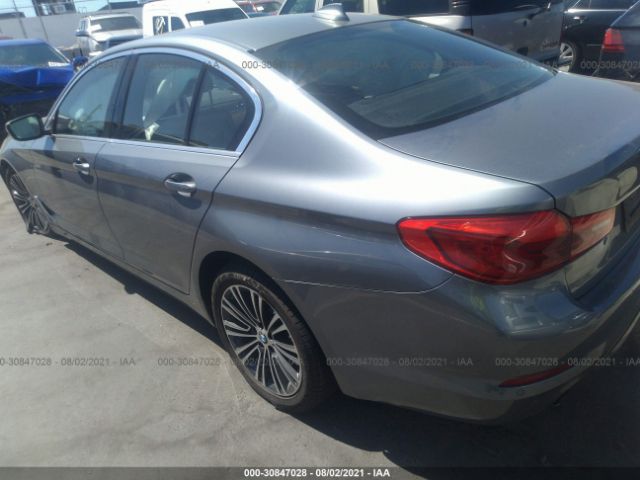 Photo 2 VIN: WBAJA5C5XKWW31096 - BMW 5 