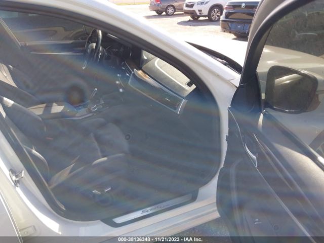 Photo 4 VIN: WBAJA7C30HG905970 - BMW 530I 