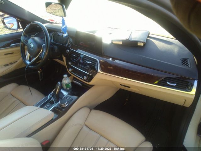 Photo 4 VIN: WBAJA7C31HG904925 - BMW 530I 