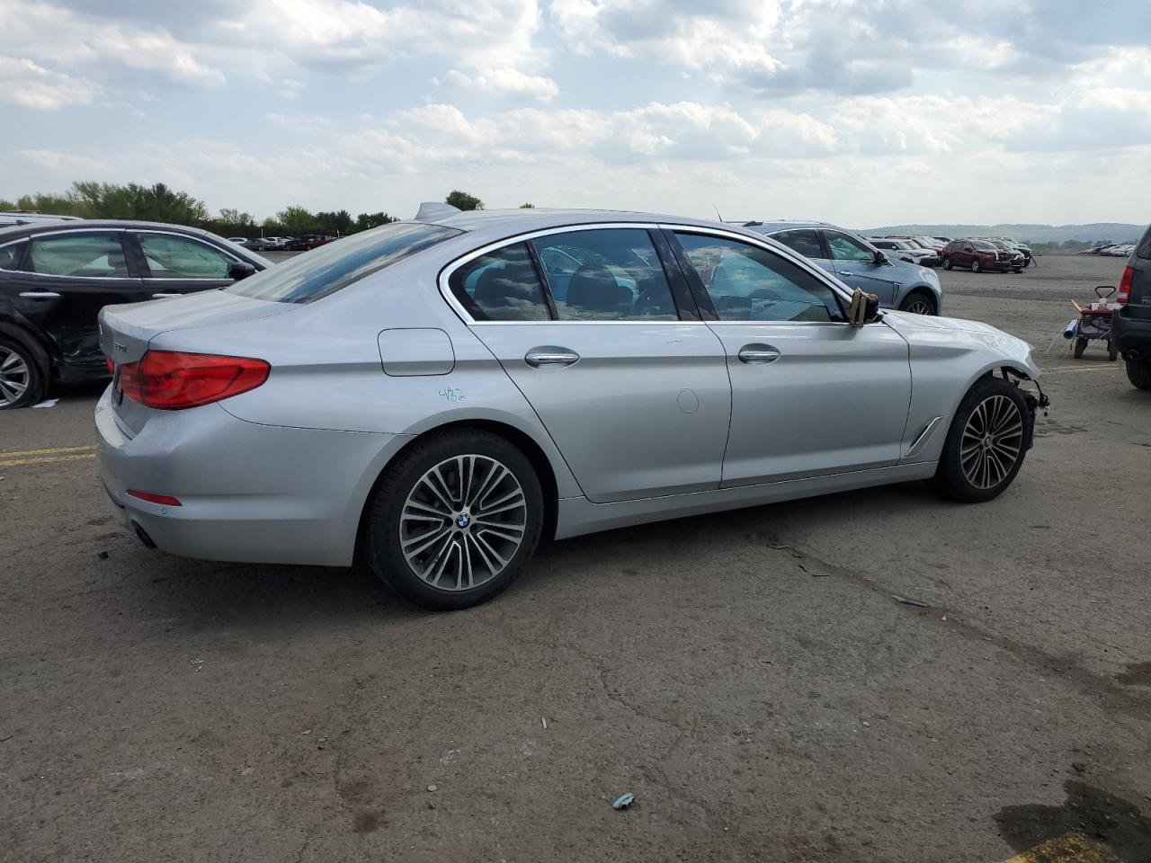 Photo 2 VIN: WBAJA7C31HWA70020 - BMW 5ER 