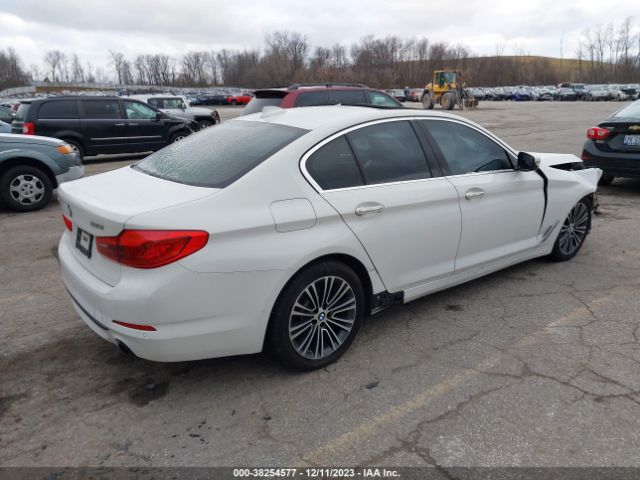 Photo 3 VIN: WBAJA7C35HG904071 - BMW 530I 