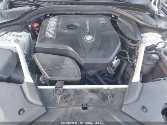 Photo 9 VIN: WBAJA7C50JWC74587 - BMW 530I 