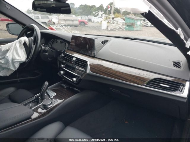 Photo 4 VIN: WBAJA7C50KG912653 - BMW 530I 