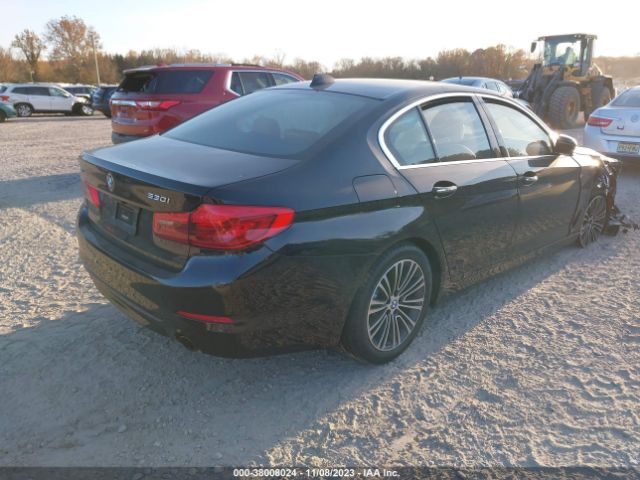 Photo 3 VIN: WBAJA7C51JWC77045 - BMW 530XI 