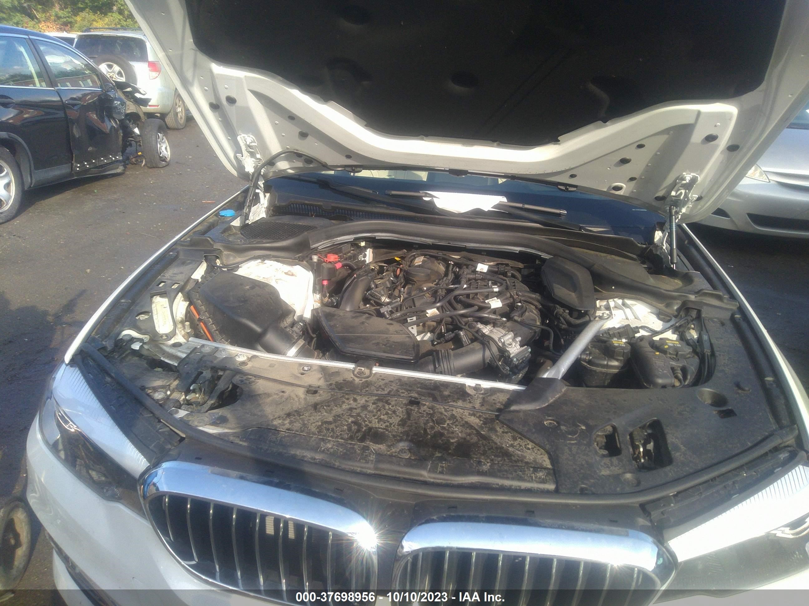 Photo 9 VIN: WBAJA7C52JG909056 - BMW 5ER 