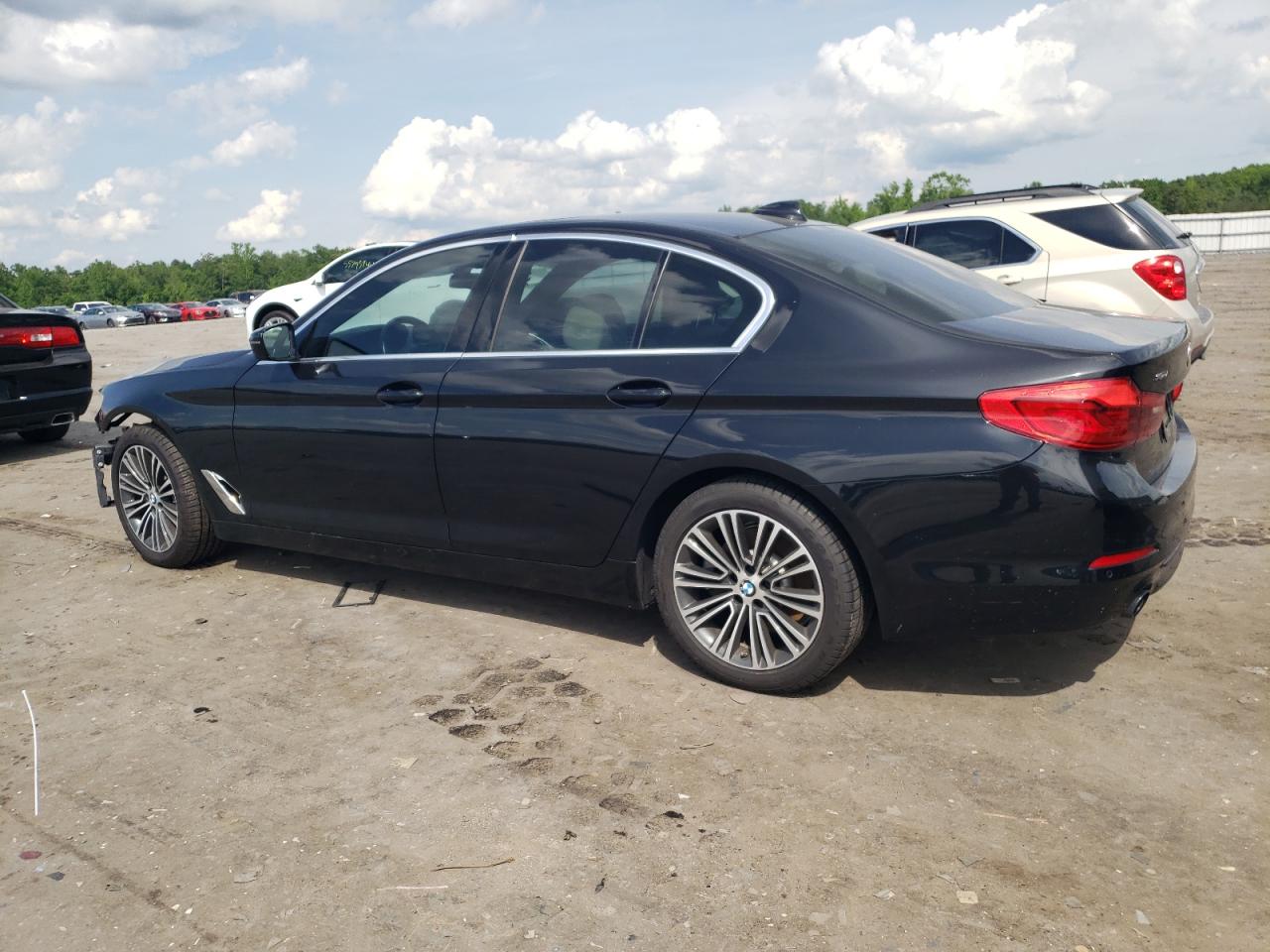 Photo 1 VIN: WBAJA7C52KG910628 - BMW 5ER 