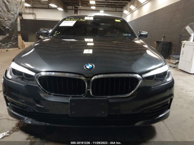 Photo 5 VIN: WBAJA7C53JWA71578 - BMW 530I 