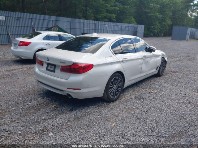 Photo 3 VIN: WBAJA7C53KWW00462 - BMW 530I 