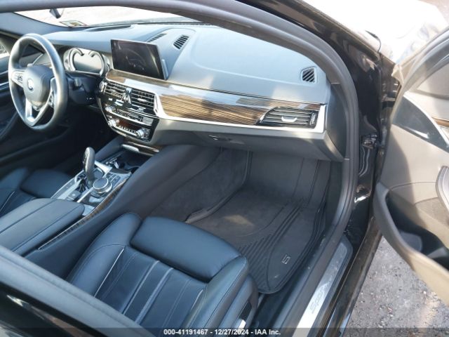 Photo 4 VIN: WBAJA7C53KWW07038 - BMW 530I 