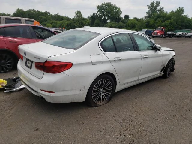 Photo 2 VIN: WBAJA7C54JWC75127 - BMW 530 XI 