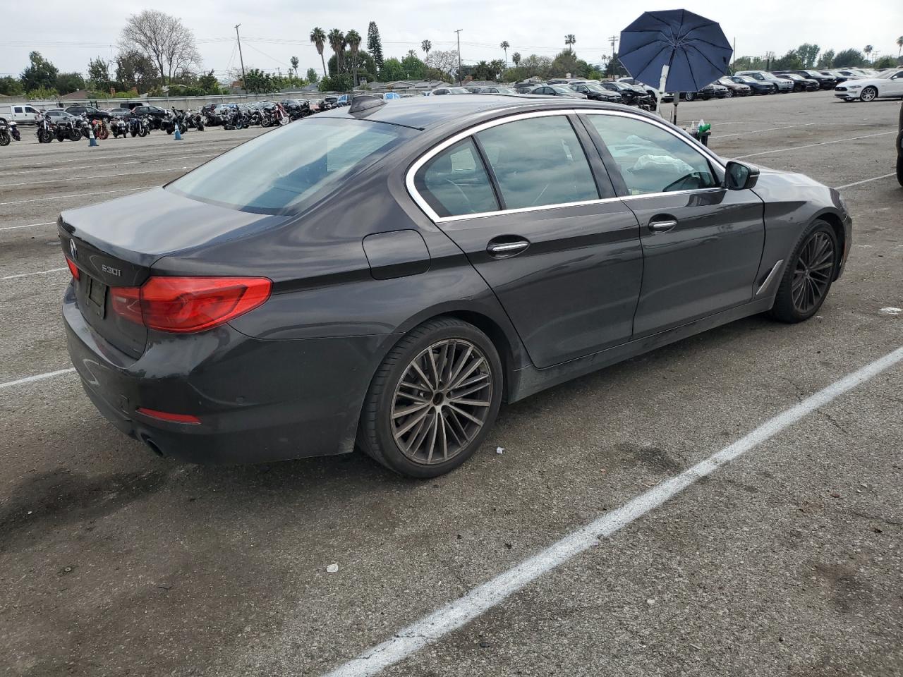 Photo 2 VIN: WBAJA7C55HG457629 - BMW 5ER 