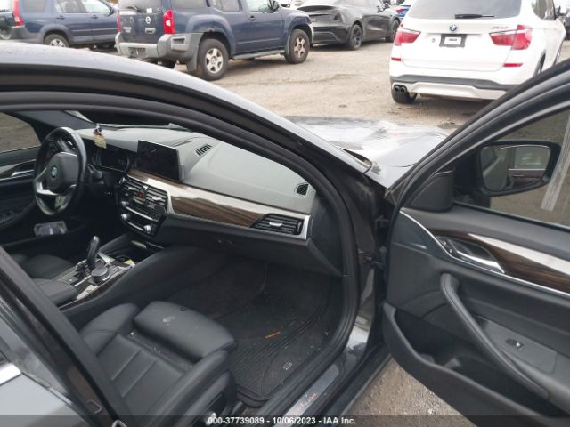 Photo 4 VIN: WBAJA7C55JG907950 - BMW 530I 