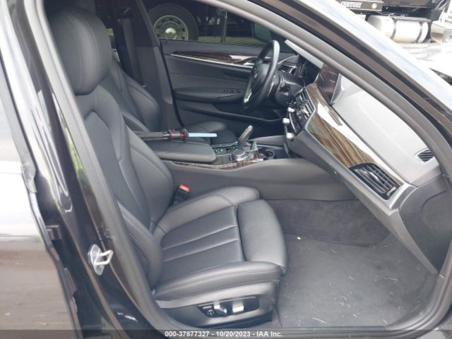 Photo 4 VIN: WBAJA7C55KG910039 - BMW 530I 