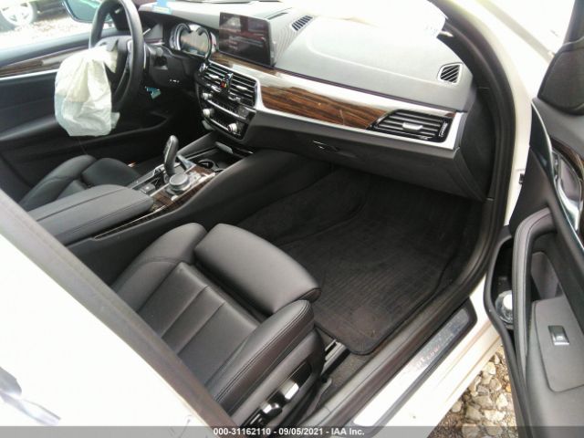 Photo 4 VIN: WBAJA7C55KG911174 - BMW 5 