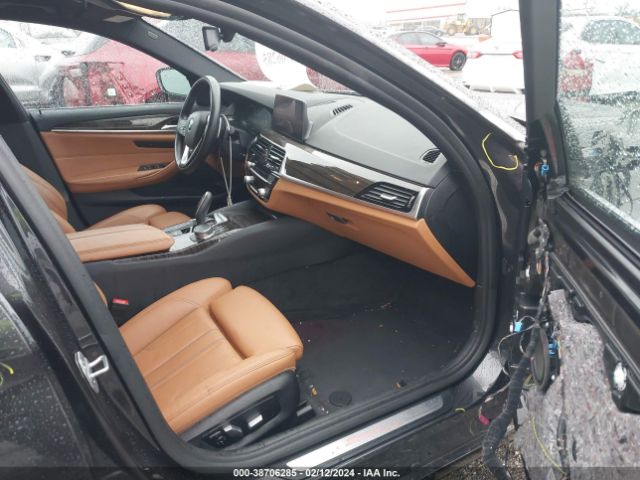 Photo 4 VIN: WBAJA7C55KWC77678 - BMW 530I 