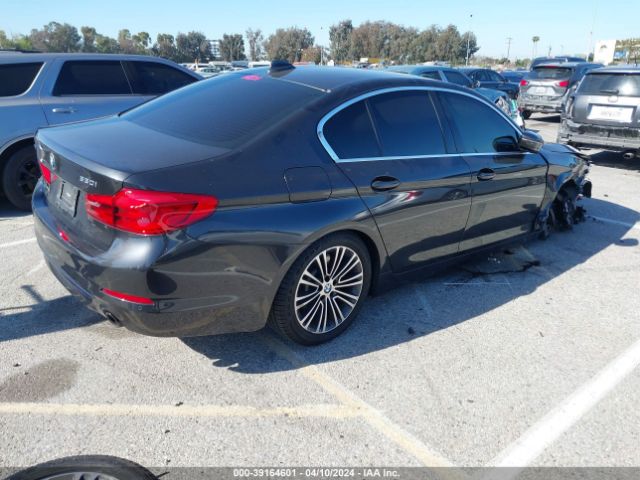 Photo 3 VIN: WBAJA7C56KG911703 - BMW 530 