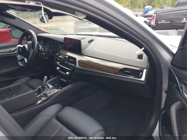 Photo 4 VIN: WBAJA7C56KG912544 - BMW 530I 