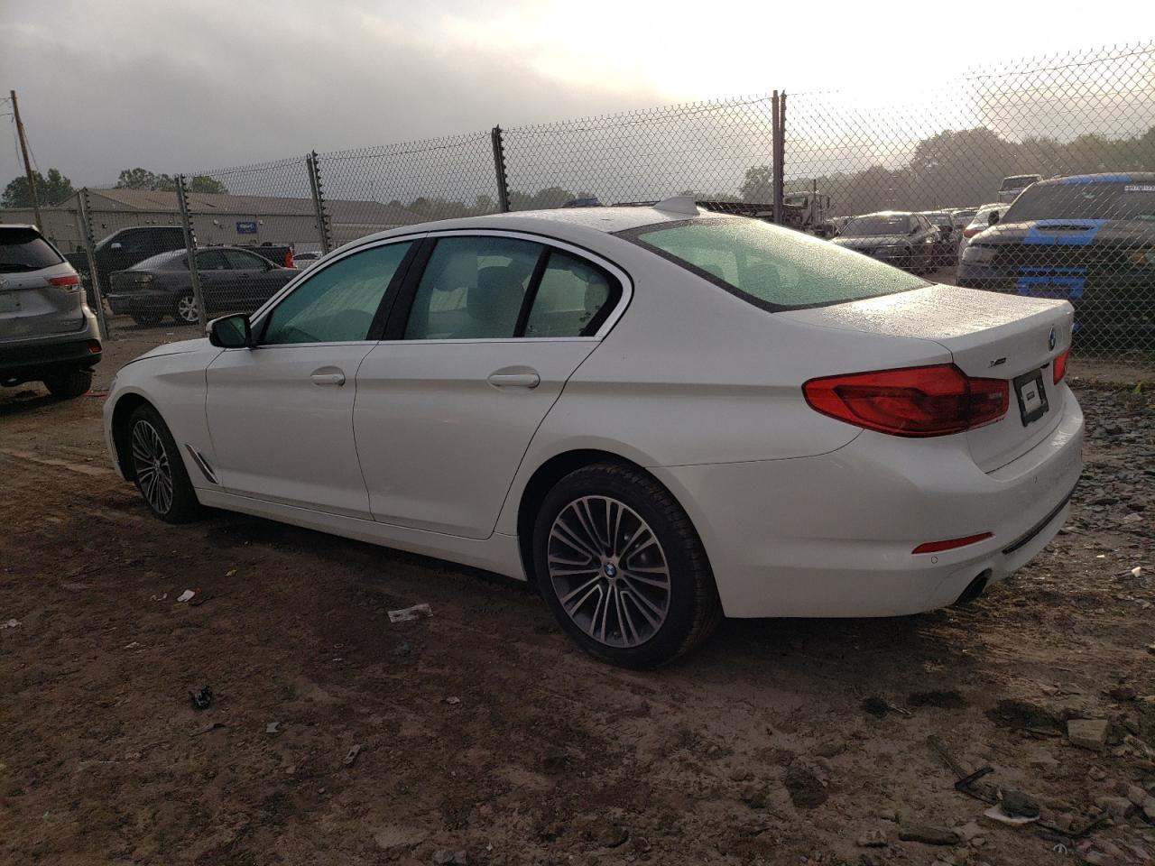 Photo 1 VIN: WBAJA7C57KG910866 - BMW 5ER 