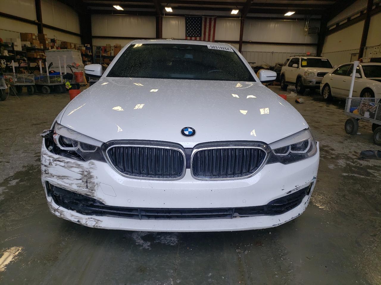 Photo 4 VIN: WBAJA7C57KWW16857 - BMW 5ER 