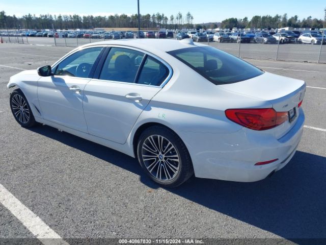 Photo 2 VIN: WBAJA7C58KG911962 - BMW 530I 