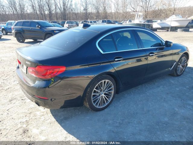 Photo 3 VIN: WBAJA7C59JWC76709 - BMW 530I 